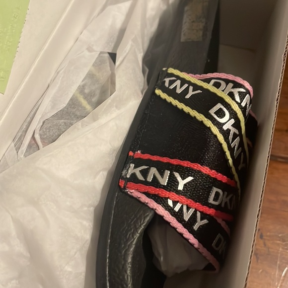 Brand New in the Box Multi colored DKNY slides - Picture 7 of 7